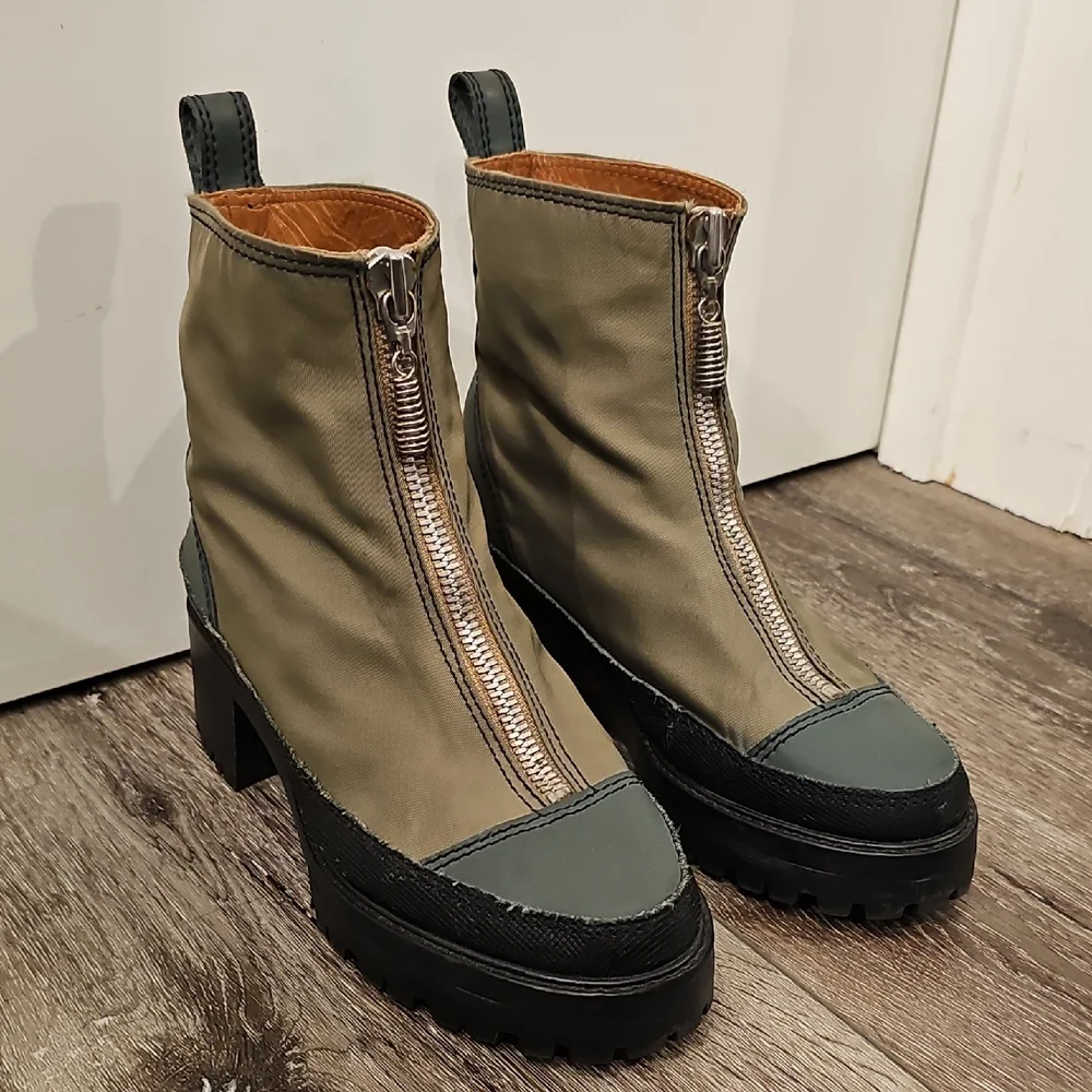 NICOLE SALDANA Women's Zipper Chris Boots